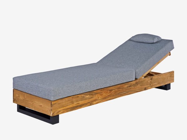 SUN LOUNGER